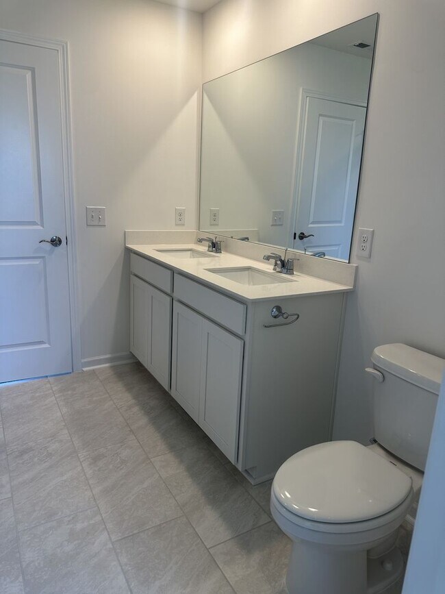 Building Photo - BRAND NEW - SINGLE FAMILY HOME IN COLUMBIA
