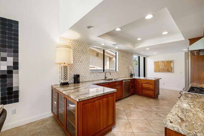 Building Photo - 44837 Oro Grande Cir