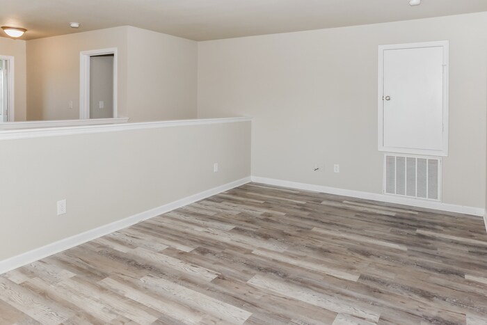 Building Photo - 293 Bermuda Lakes Dr