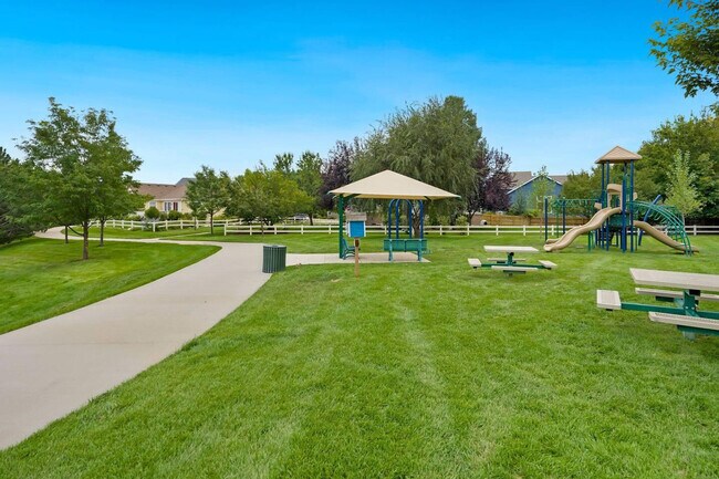 Building Photo - 6315 Clymer Cir