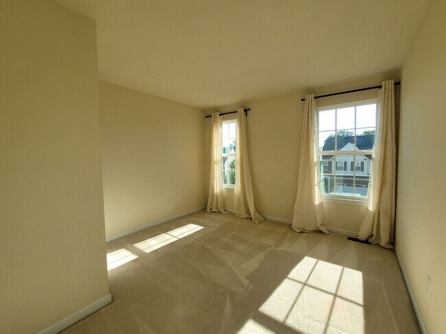 Building Photo - Beautiful 3 Bedroom in Carnegie