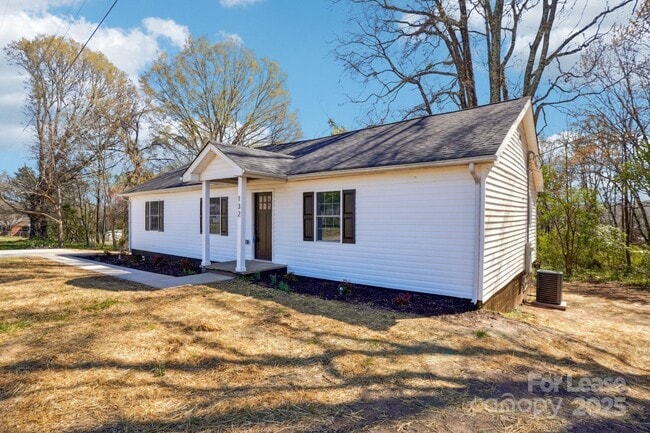 Building Photo - 132 Shady Grove Rd