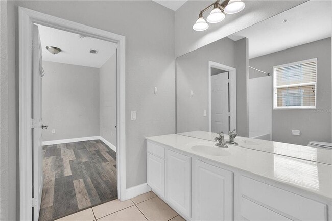 Building Photo - 4814 Cayview Ave