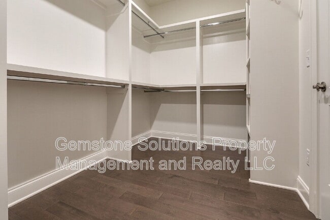 Building Photo - 9054 Berry Farms Crossing
