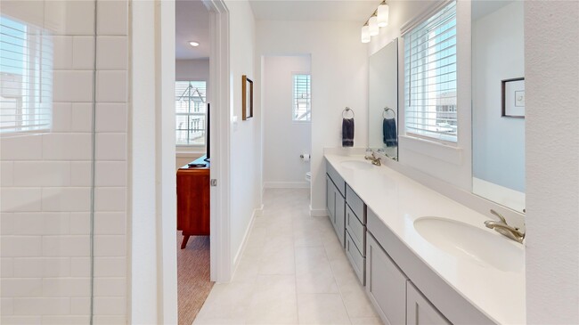 Building Photo - 2942 ELLE DR