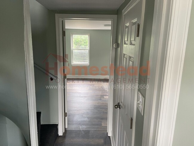 Building Photo - MARCUS HOOK 3 BEDROOM