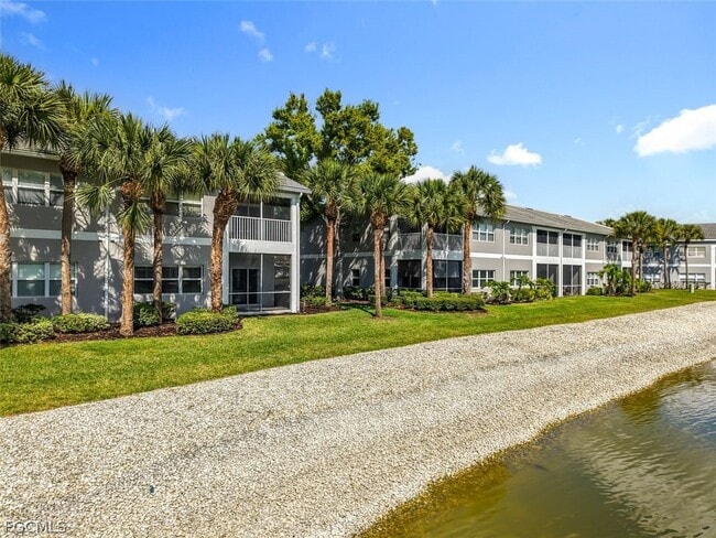 Building Photo - 12151 Summergate Cir