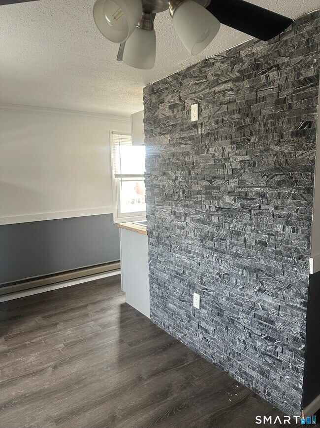 Building Photo - 20 Depot St