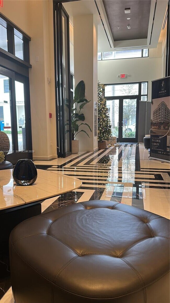 Building Photo - 4220 Laguna St