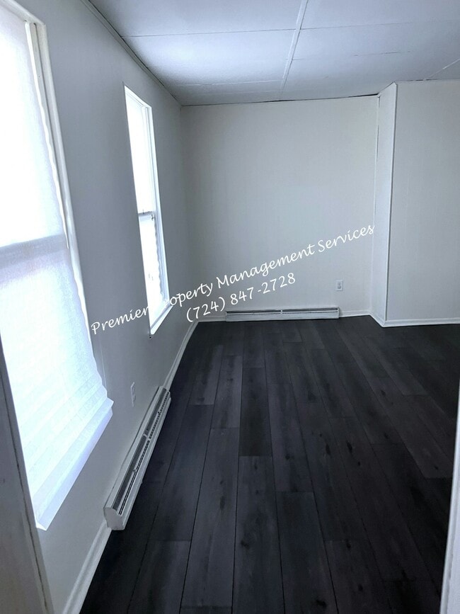 Building Photo - 600 8th St