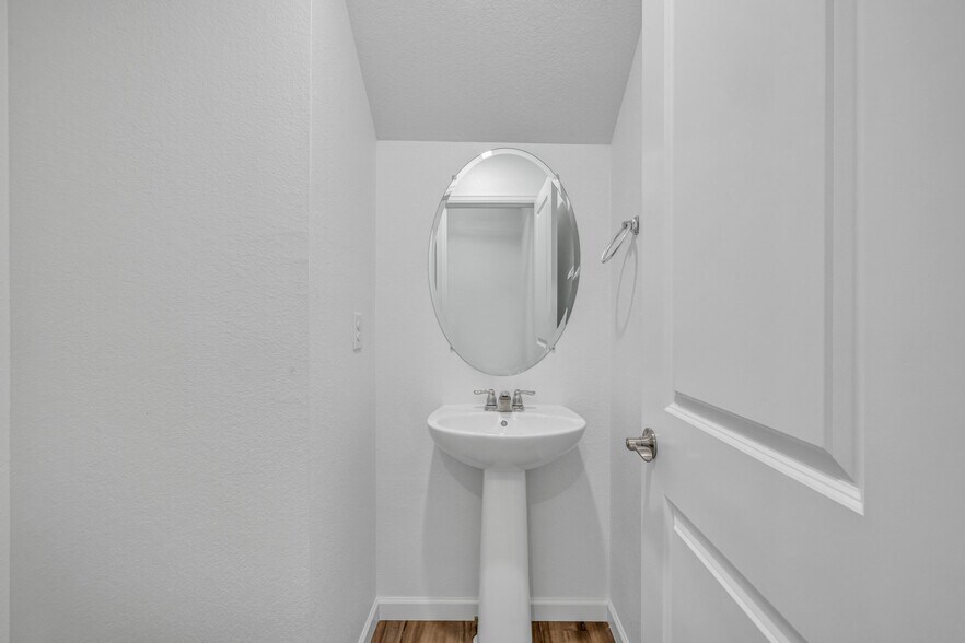 Building Photo - 18152 Caffey Dr