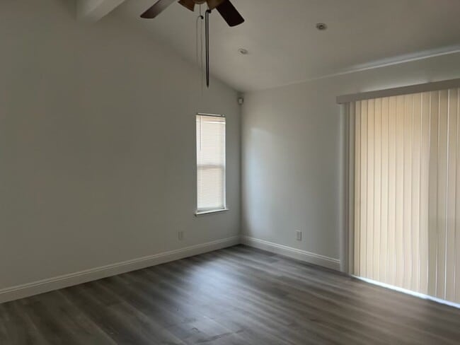 Building Photo - Charming 3-Bed, 2-Bath Home in Desirable G...