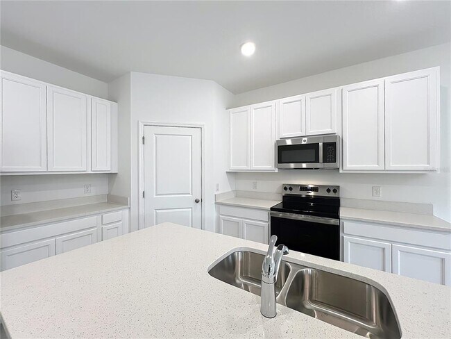 Building Photo - 1679 Meadowlark Dr