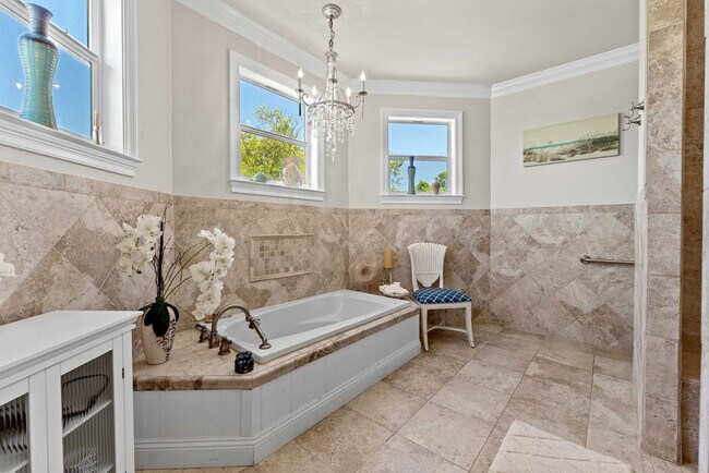 Building Photo - 4518 John Ave