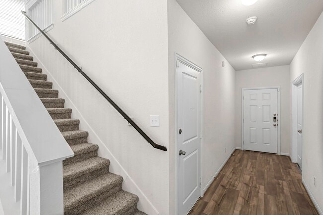 Building Photo - 2625 Lupton Leap