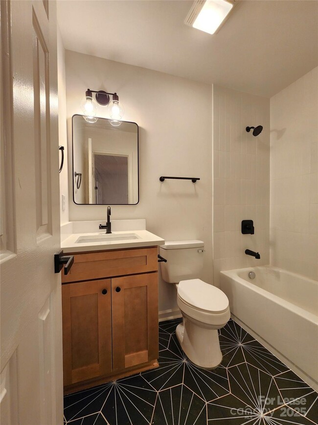 Building Photo - 8637 Crows Nest Ln