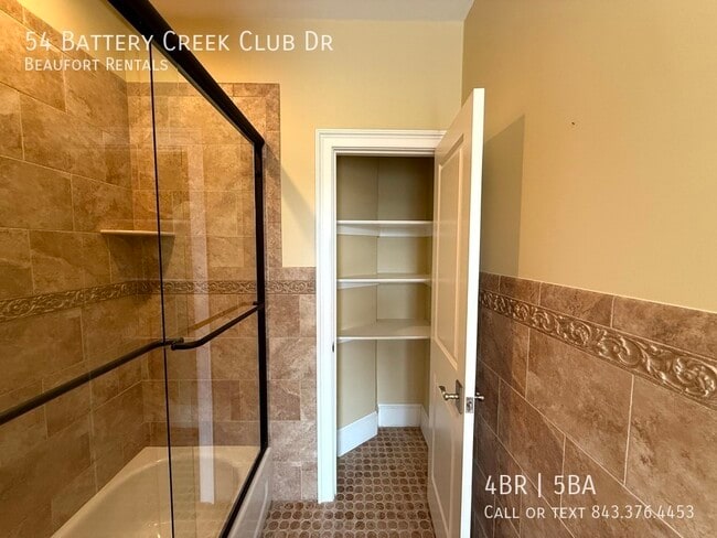 Building Photo - 54 Battery Crk Clb Dr