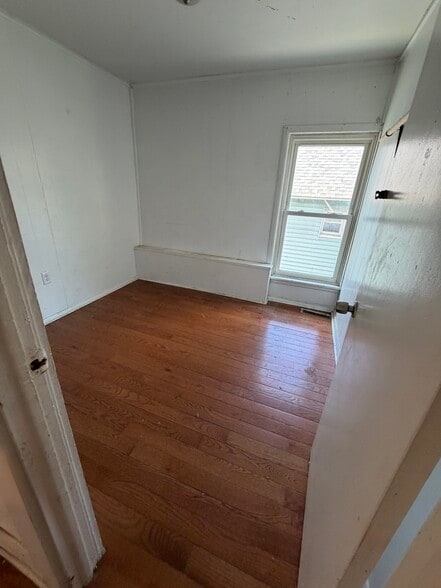 Bedroom 2 - 41 Derby St