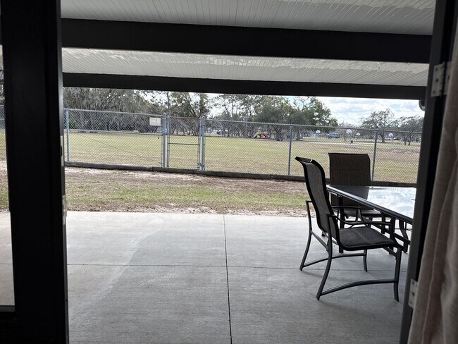 Building Photo - Stunning 2-bedroom, 2-bathroom home with large fenced in back yard.