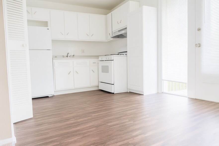 Building Photo - Park Forest Apartments