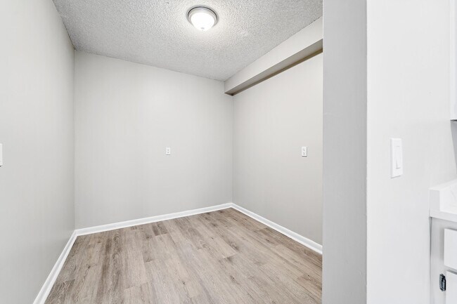 Building Photo - 3636 Whitehall Dr