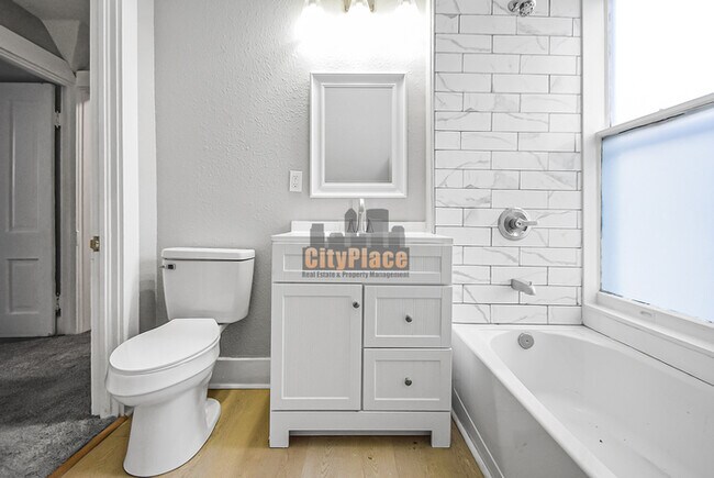 Building Photo - 1115 Keystone Ave