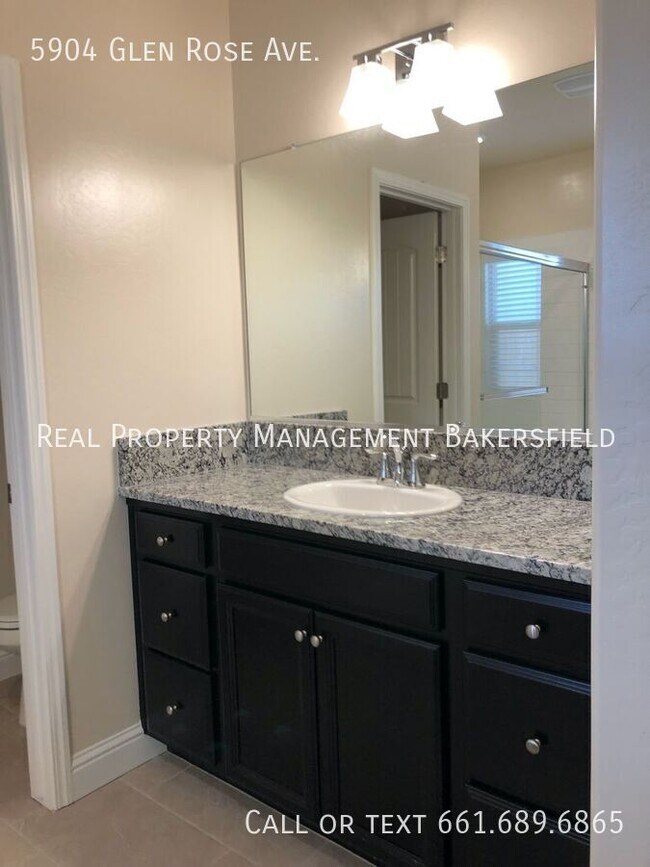 Building Photo - 5904 Glen Rose Ave