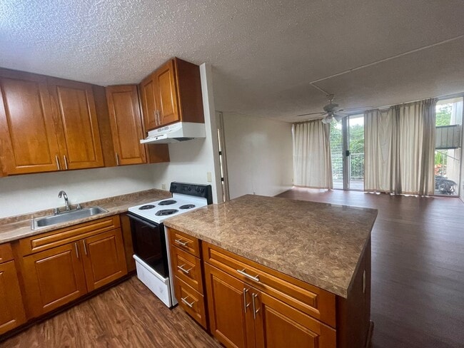 Building Photo - Cathedral Point