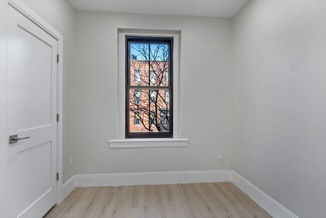 Building Photo - 279 Shawmut Ave