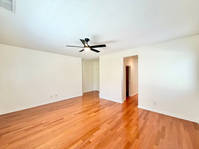 Building Photo - Blackmore Ranch Cul-de-Sac Home w/ Loft, 3-Car Tandem Garage & RV Parking