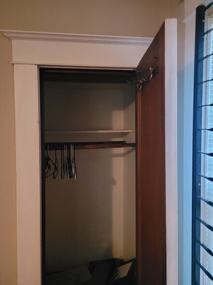 Closet in bedroom - 2763 Vineville Ave