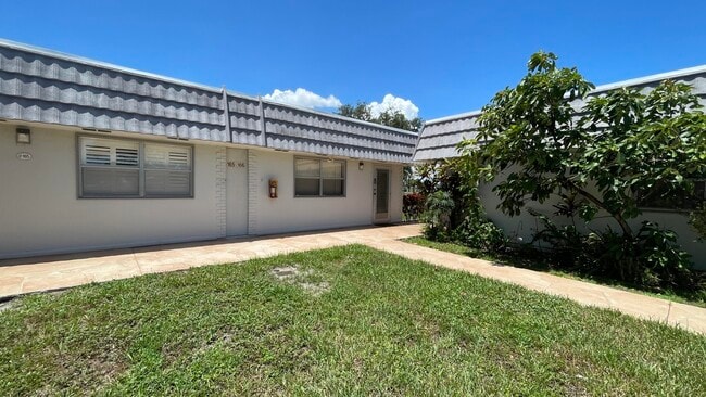 Primary Photo - 166 Valencia Dr