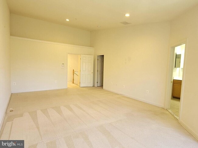 Building Photo - 1509 Rutland Way