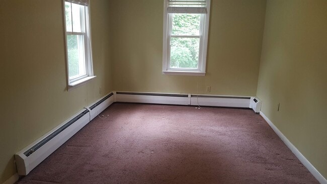Building Photo - ***Please Respond Directly to the Online Listing, Calls May Not Be Returned***