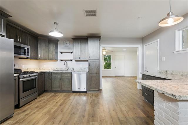 Building Photo - 1424 Hesper Ave