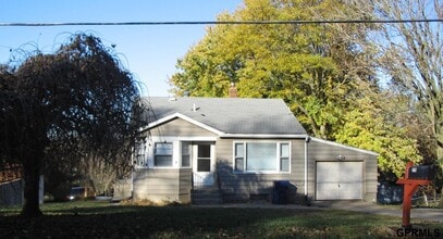 Building Photo - 918 Bellevue Blvd N