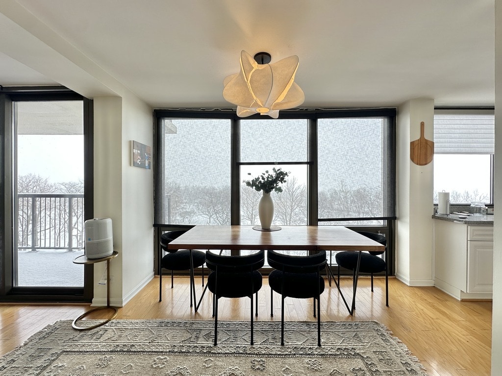 Building Photo - 6701 S Crandon Ave