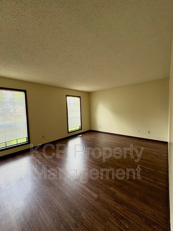 Building Photo - 4802 S U St