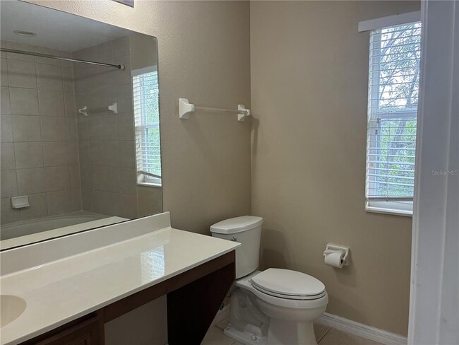 Building Photo - 2850 Retreat View Cir