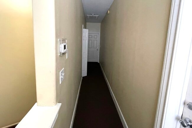 Building Photo - 2919 Rosewood St