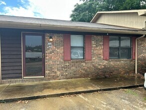 Building Photo - McCullars- 422