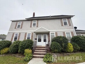 Building Photo - 601 Ridgeway Ave