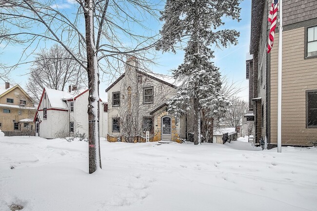 Building Photo - 1499 Cleveland Ave N