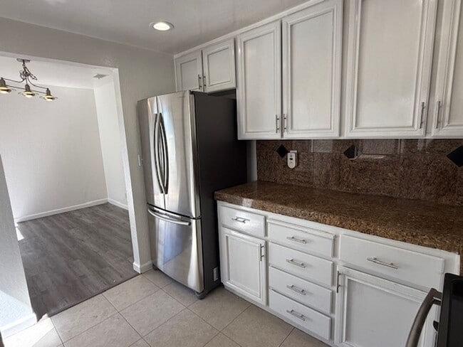 Building Photo - 3-Bedroom Hilltop Village Home w/ Bonus Am...