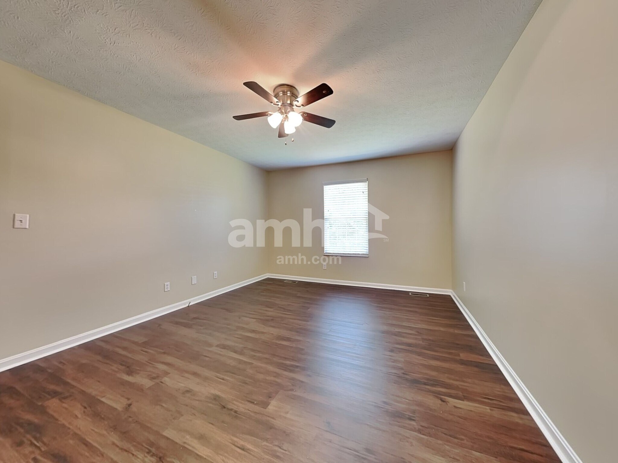 Building Photo - 410 Morning Sun Dr