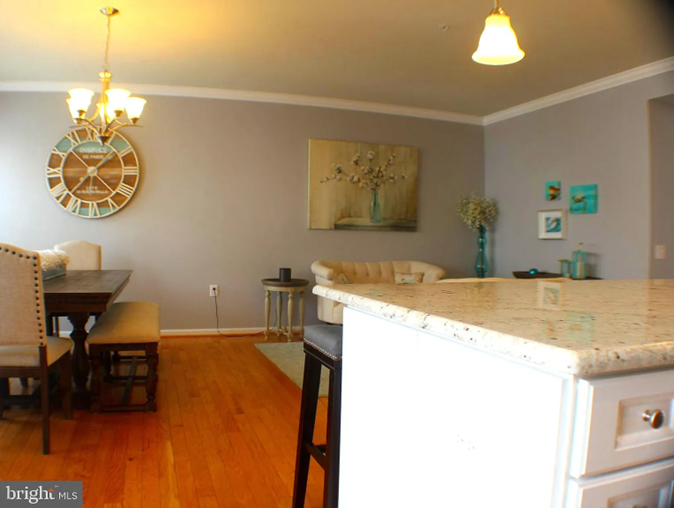 Kitchen area - 43481 Town Gate Sq