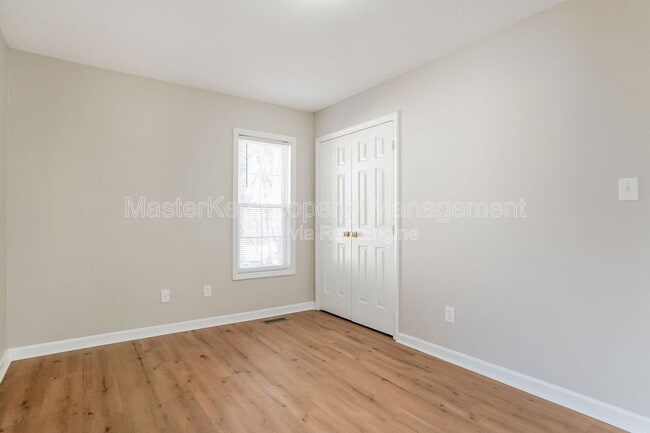 Building Photo - 5701 Woof Pl