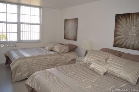 Building Photo - 19901 E Country Club Dr