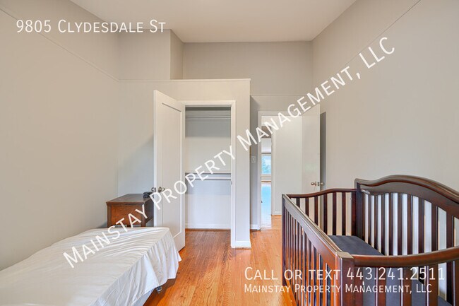 Building Photo - 9805 Clydesdale St