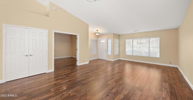 Building Photo - 4104 E Palo Brea Ln